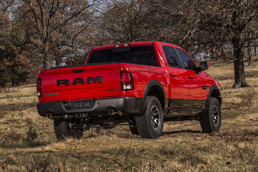  Dodge Ram 1500 Rebel 2015 года  (фото 19 из 54)